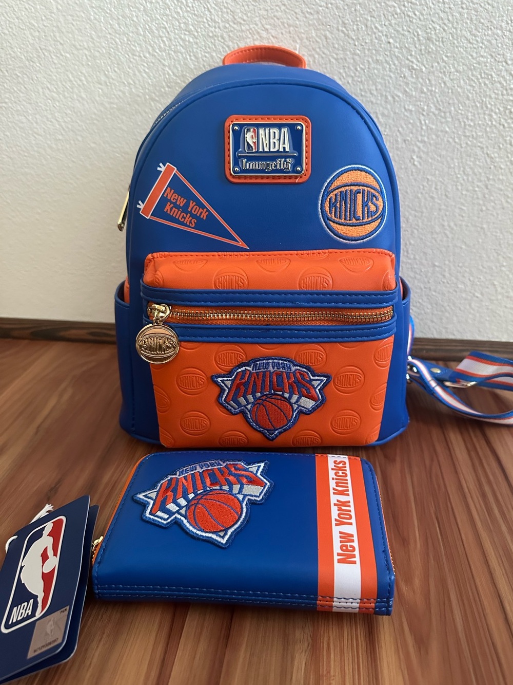NWT Loungefly NBA New York Knicks Blue & Orange Mini Backpack with Wallet